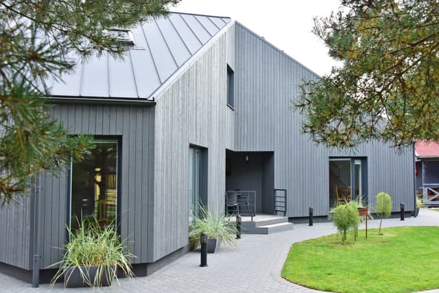 Kotedžų ir namelių nuoma Šventosios centrinėje dalyje