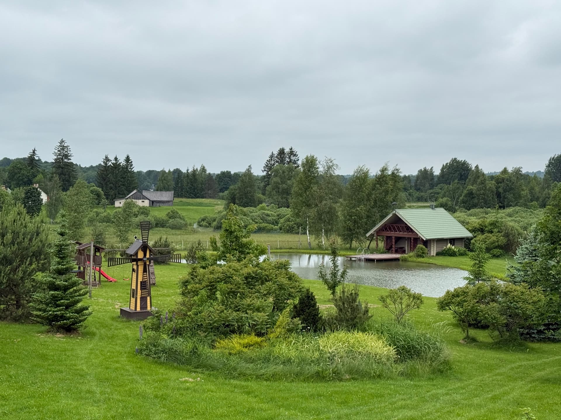 🌿 Ištrūkite į gamtos glėbį – poilsis sodyboje Molėtų rajone, vos 50 km nuo Vilniaus! 🌿