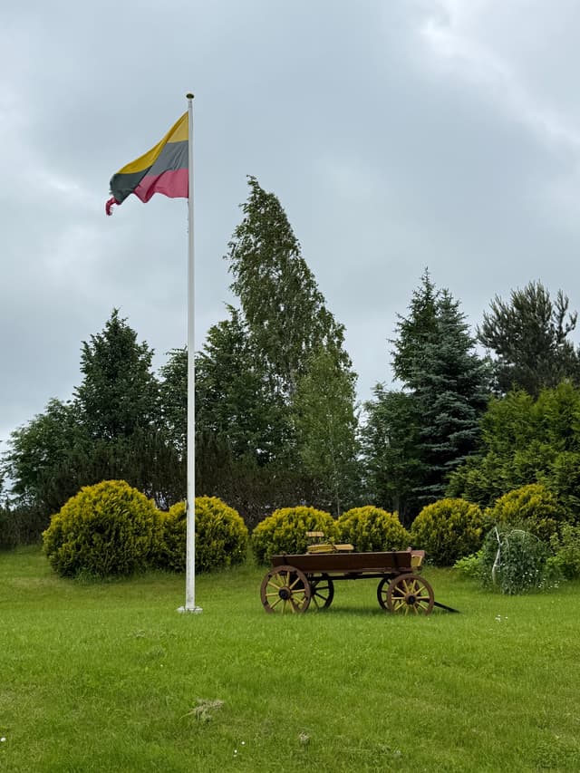 🌿 Ištrūkite į gamtos glėbį – poilsis sodyboje Molėtų rajone, vos 50 km nuo Vilniaus! 🌿