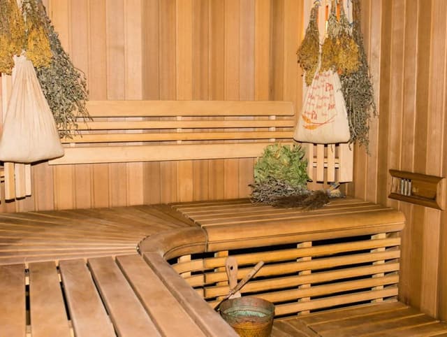 Markutiškių kel. pirtis prie Margio ežero pakrantės