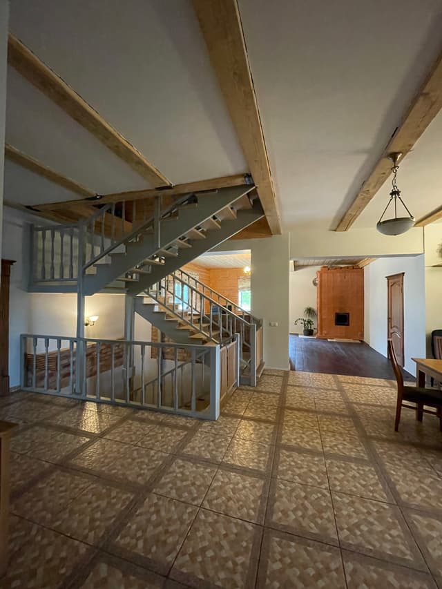 Sodyba ant ežero kranto