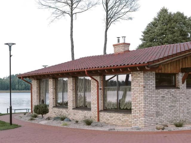 Markutiškių kel. pirtis prie Margio ežero pakrantės