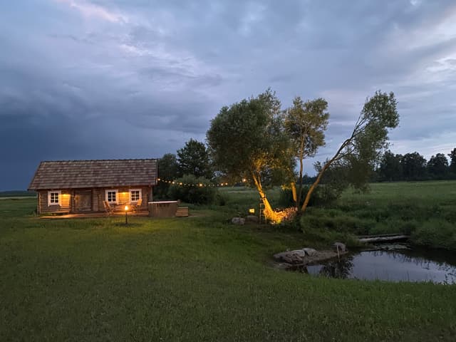 Autentiška sodyba su kubilu ir pirtimi