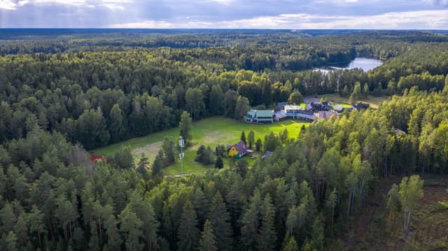 Poilsio kompleksas Tolieja ant ežero kranto | Pirtis, kambariai, apartamentai