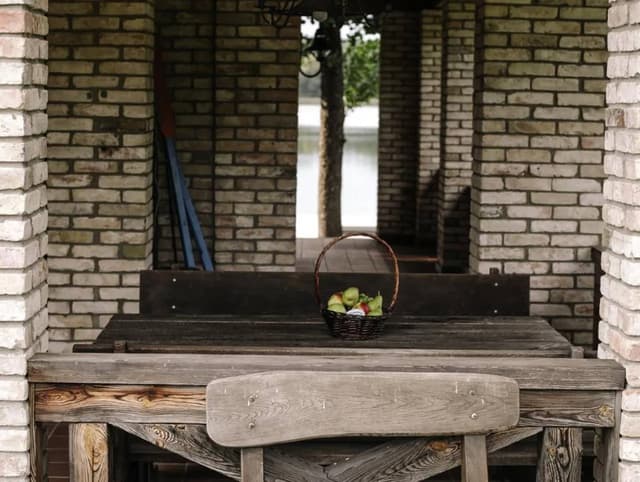 Markutiškių kel. pirtis prie Margio ežero pakrantės